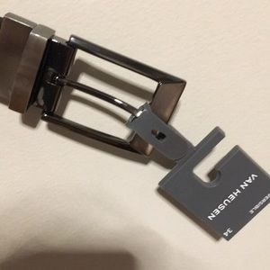 Brand new authentic Van Heussen belt. (Reversible)